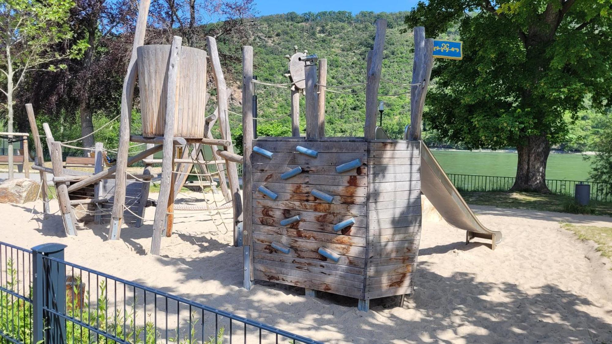 Urlaub Am Rhein, Ferienwohnung Mit Garten 博帕德 外观 照片